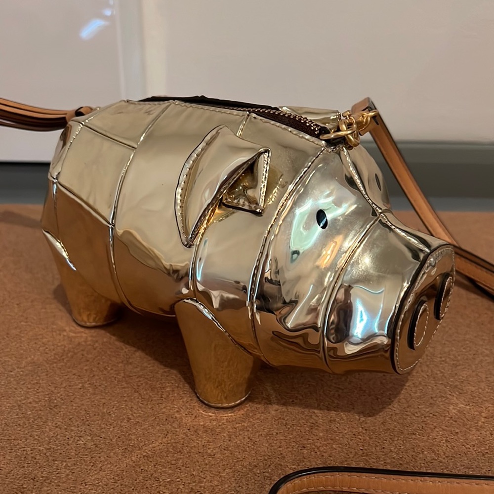 Tory Burch’s Peggy the Pig Bag